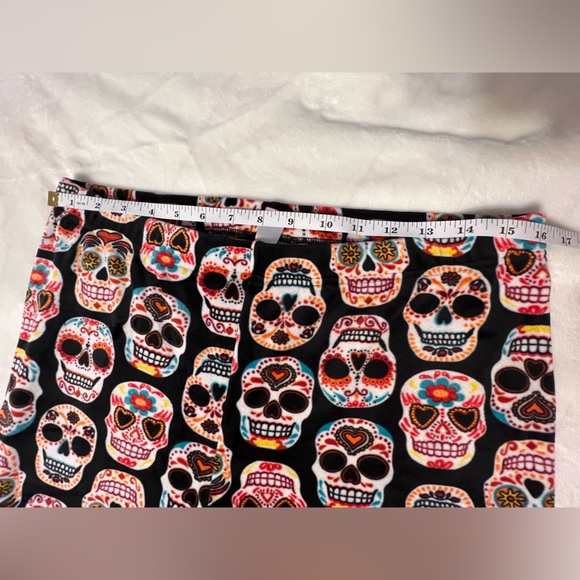 No Boundaries Soft Velour Leggings Plus Size XXL Sugar Skull / Pink White Black - Picture 5 of 12